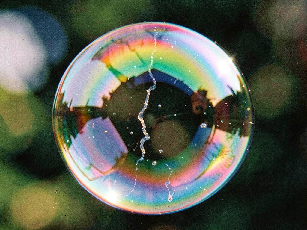 Film colors at moment before burst