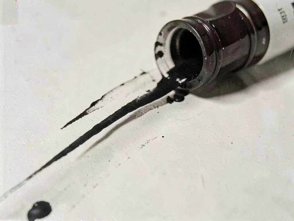 Ink in tube showing laminar pattern