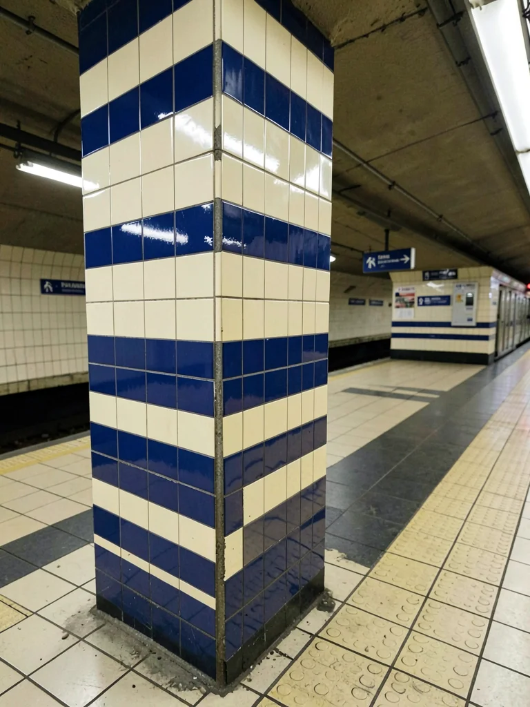 Cobalt Band Subway Pillar Floor to Ceiling