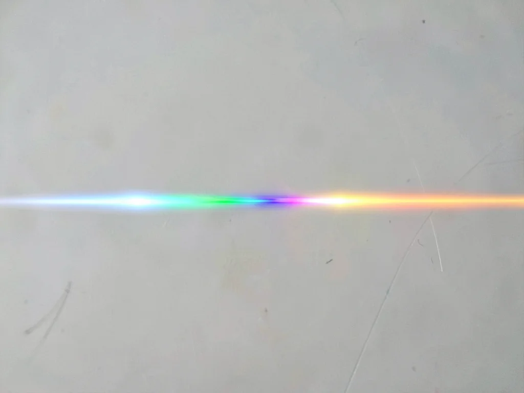 Clean spectrum line across neutral background