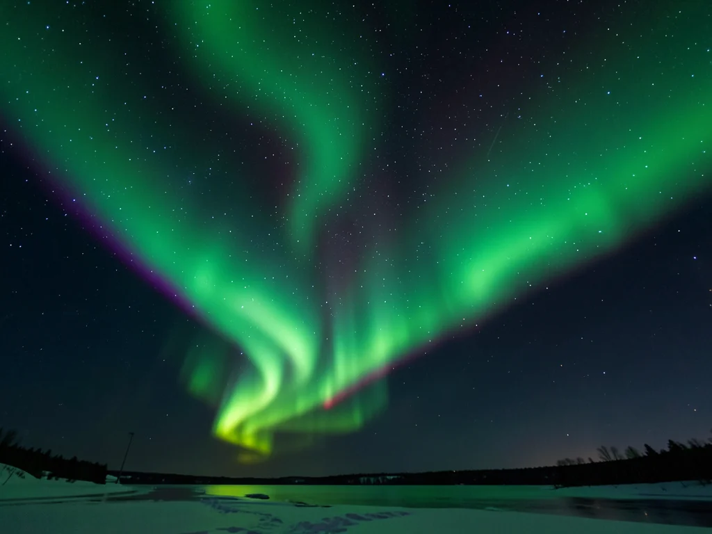 Pulsating aurora patches, discrete blobs of green light flickering independently