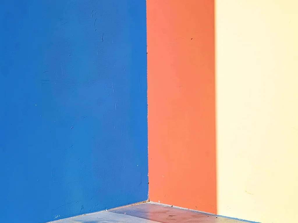 Painted wall meeting painted wall corner