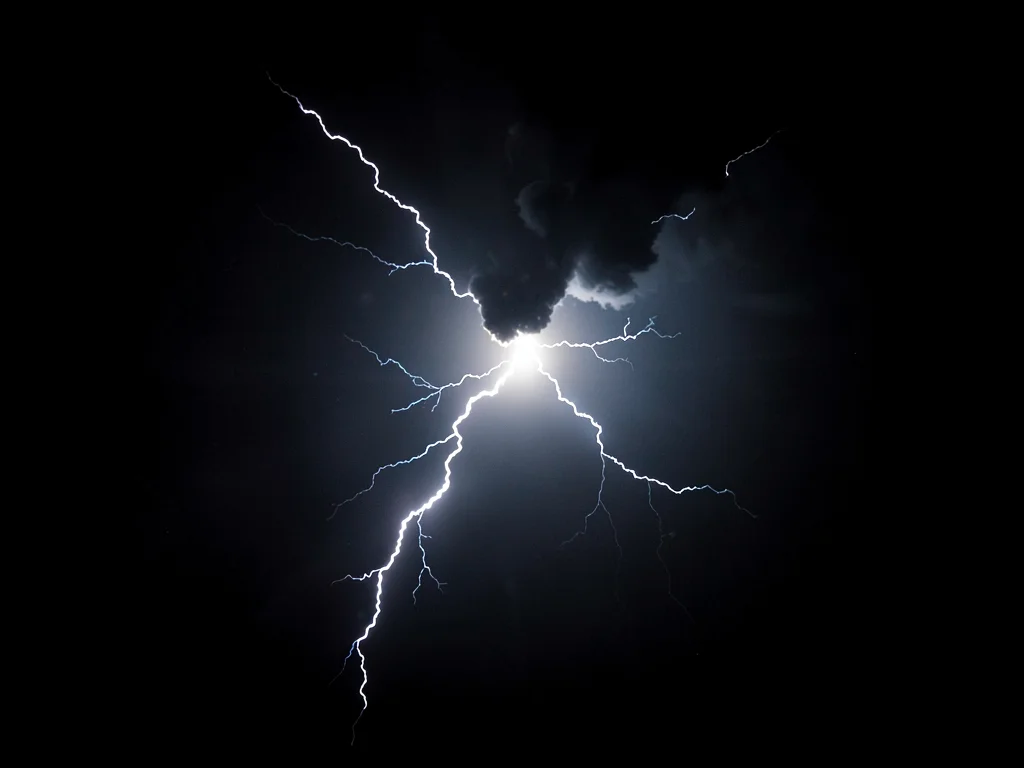 Lightning flash as momentary light