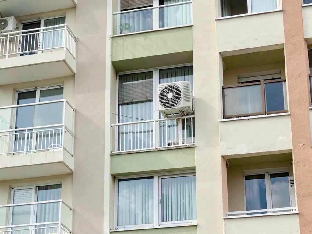 Apartment air conditioner pattern