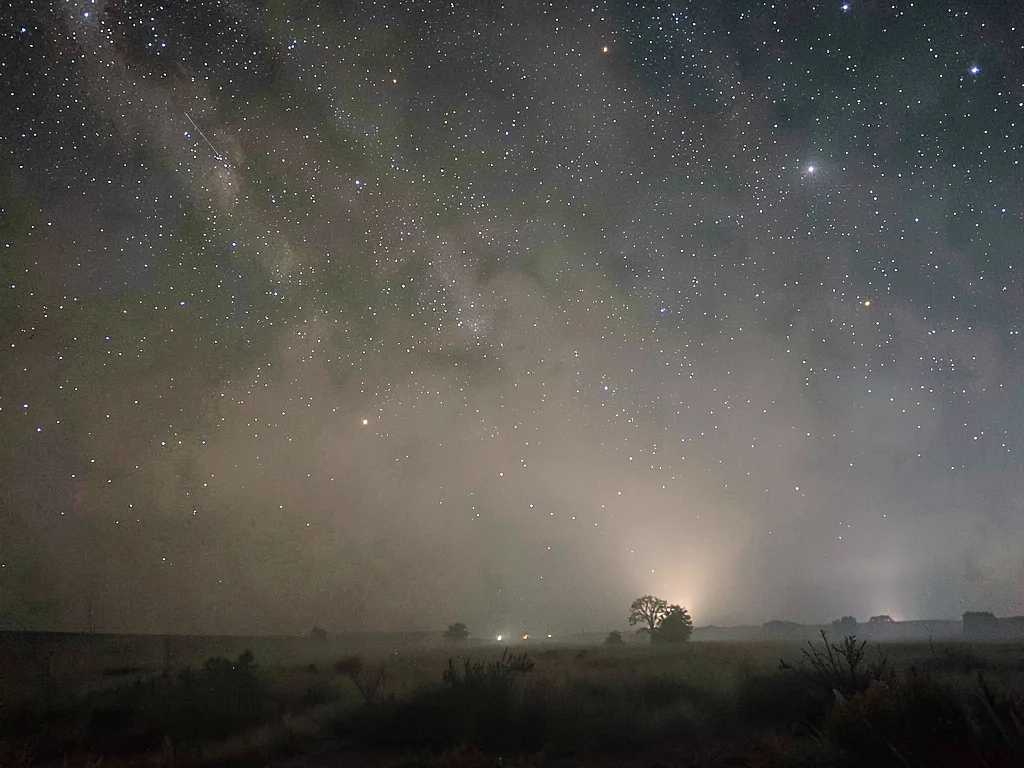 Smog affecting star visibility night