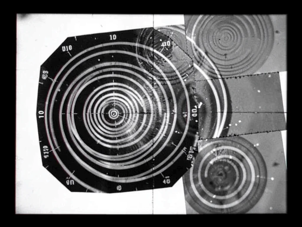 Magnetic viewing film showing coil field patterns
