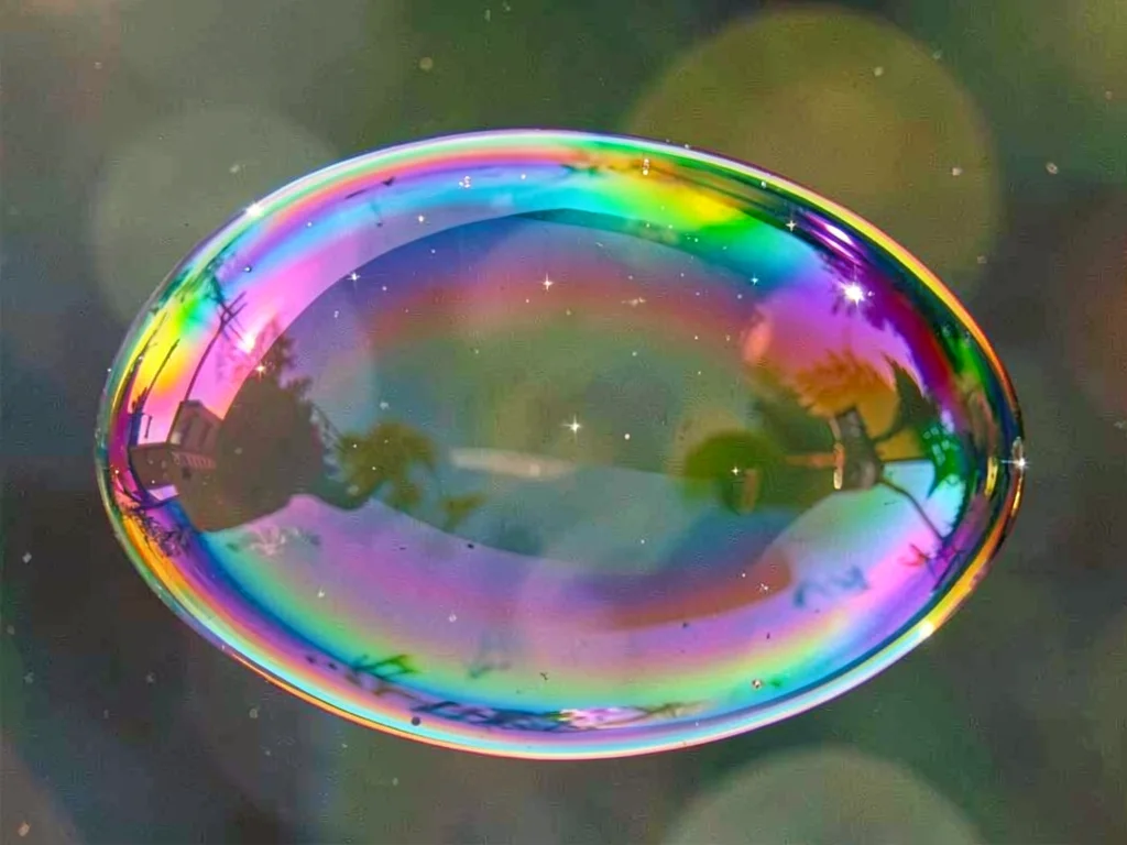 Spectral colors arranged by film thickness