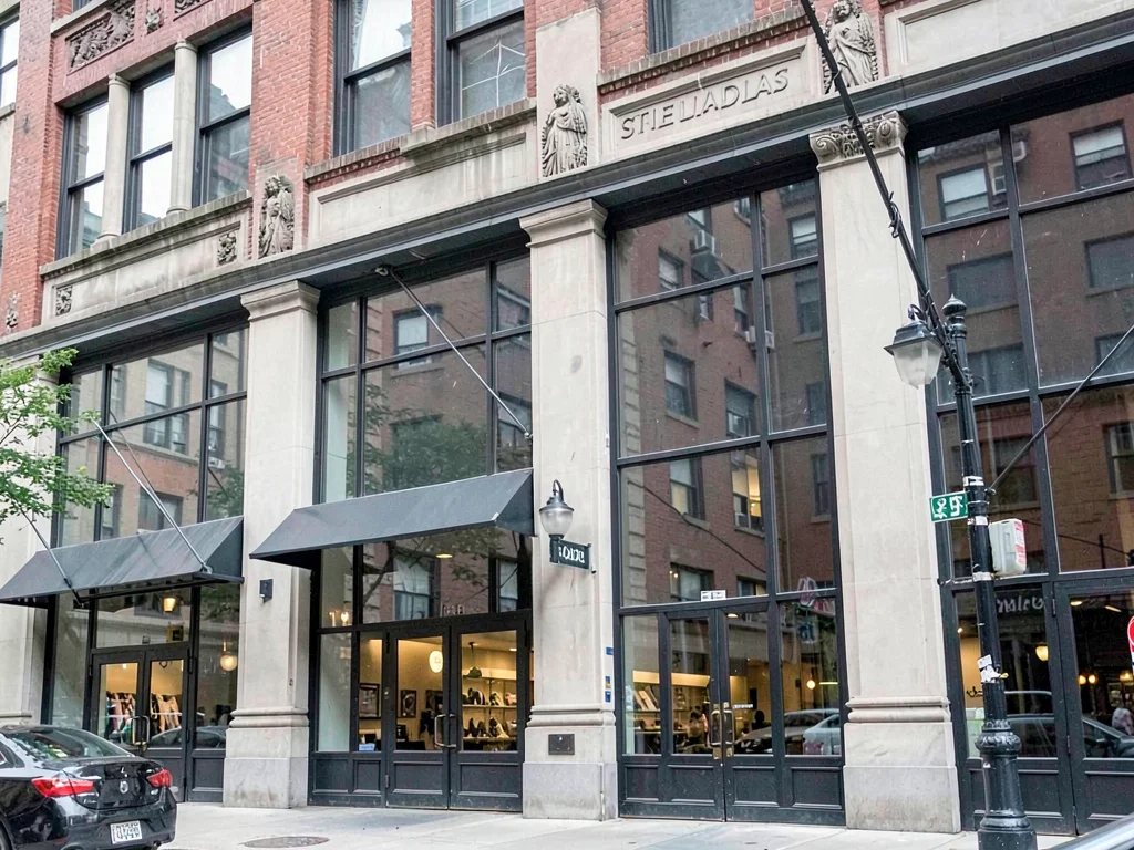 Chicago window commercial rhythm